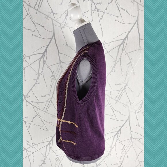 The Villager VTG Ramie Cotton Blend Floral Embroidered Sweater Vest - Picture 3 of 6